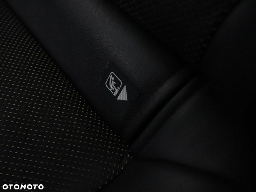 Toyota Avensis 2.0 D-4D Prestige - 37