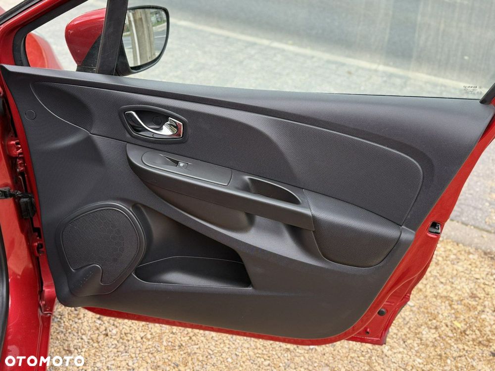 Renault Clio - 22