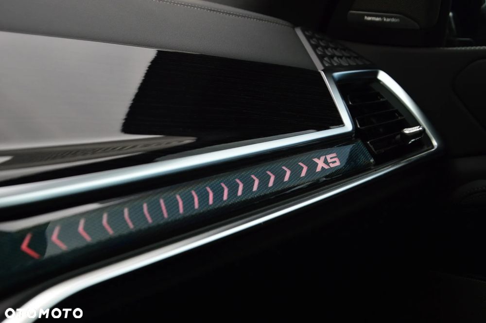 BMW X5 xDrive30d - 27