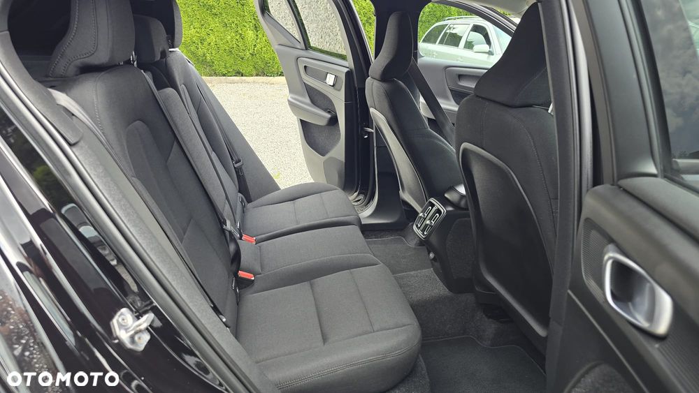 Volvo XC 40 D3 SCR Momentum Core - 19