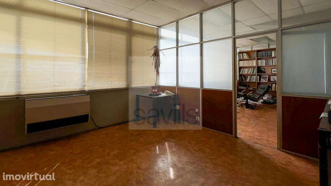 Armazém Industrial | Prior Velho - Grande imagem: 2/17