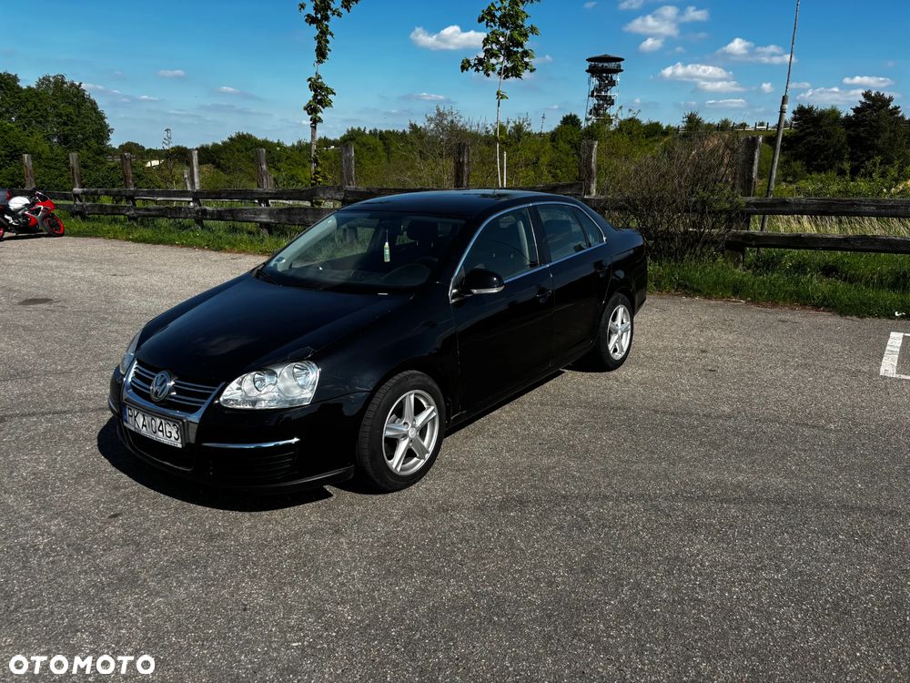 Volkswagen Jetta 1.9 TDI Trendline - 4