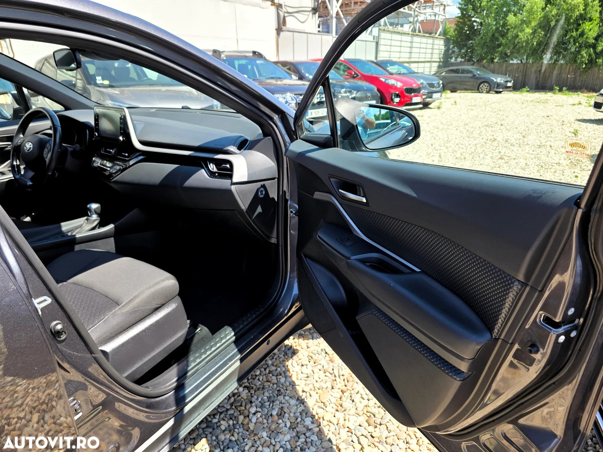 Toyota C-HR 1.8 HSD 4x2 CVT C-lassy LED - 13