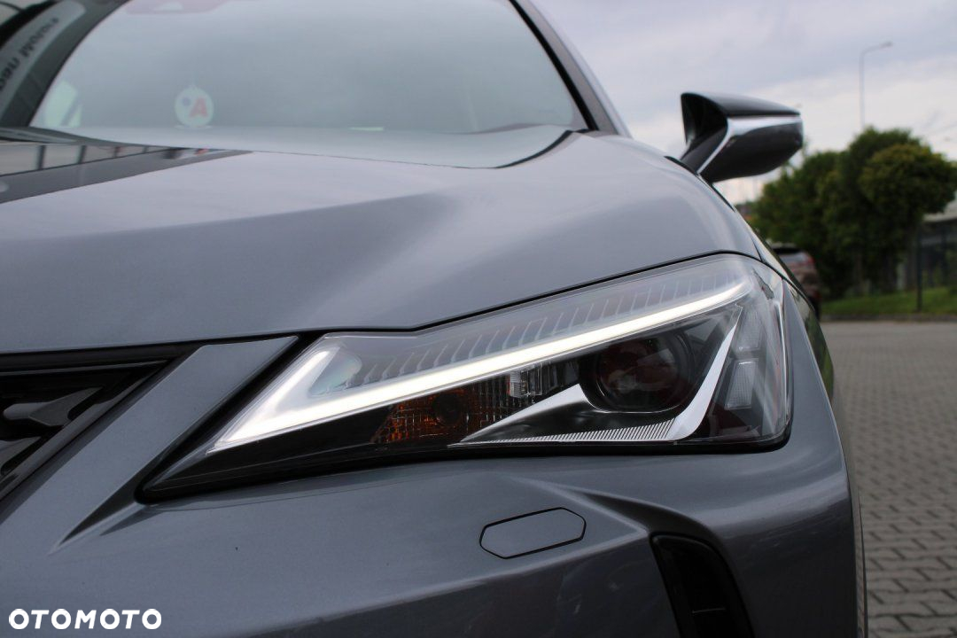 Lexus UX - 11