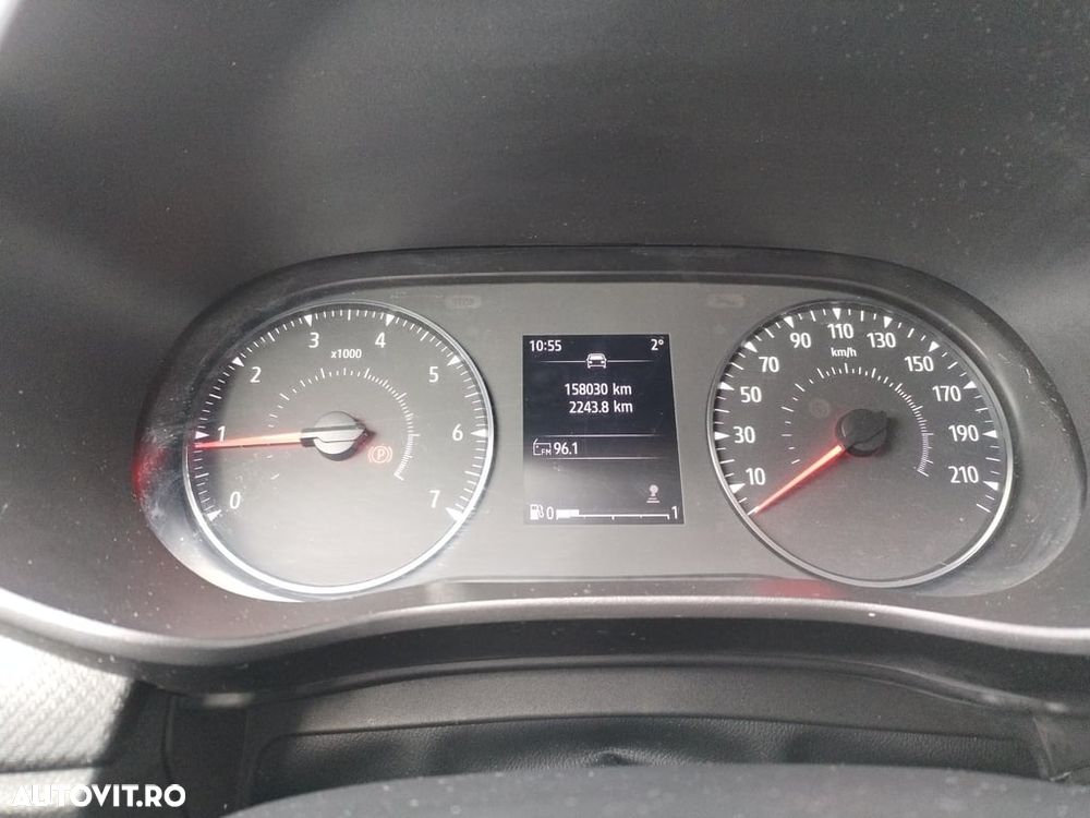 Dacia Logan TCe 90 Essential - 6