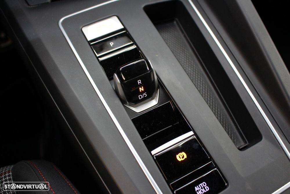 VW Golf 2.0 TSI GTI DSG - 34