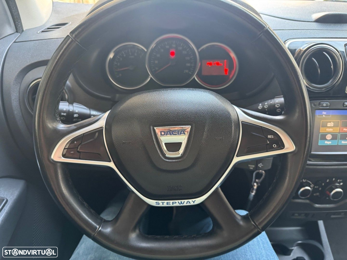 Dacia Lodgy 1.5 Blue dCi Stepway 7L - 11