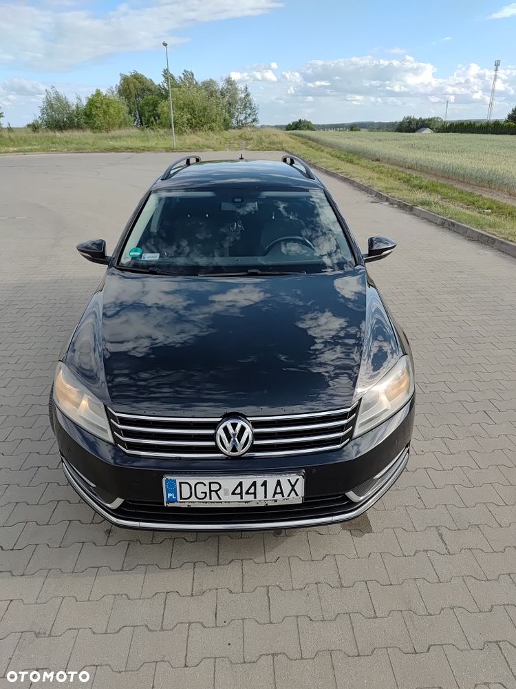 Volkswagen Passat - 1
