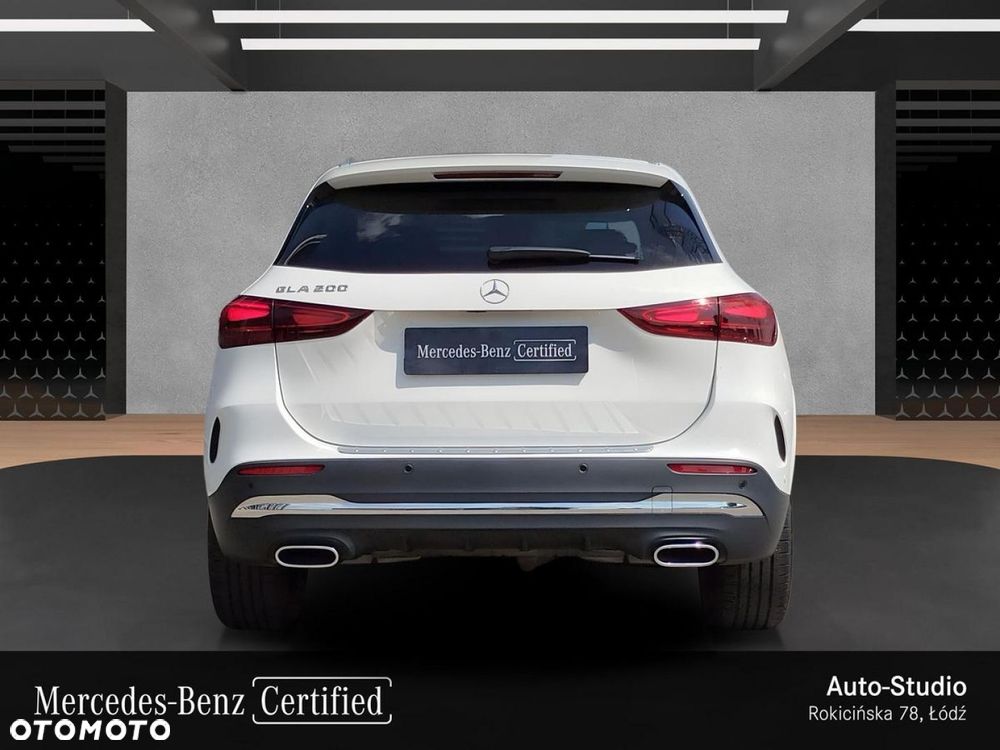 Mercedes-Benz GLA - 6