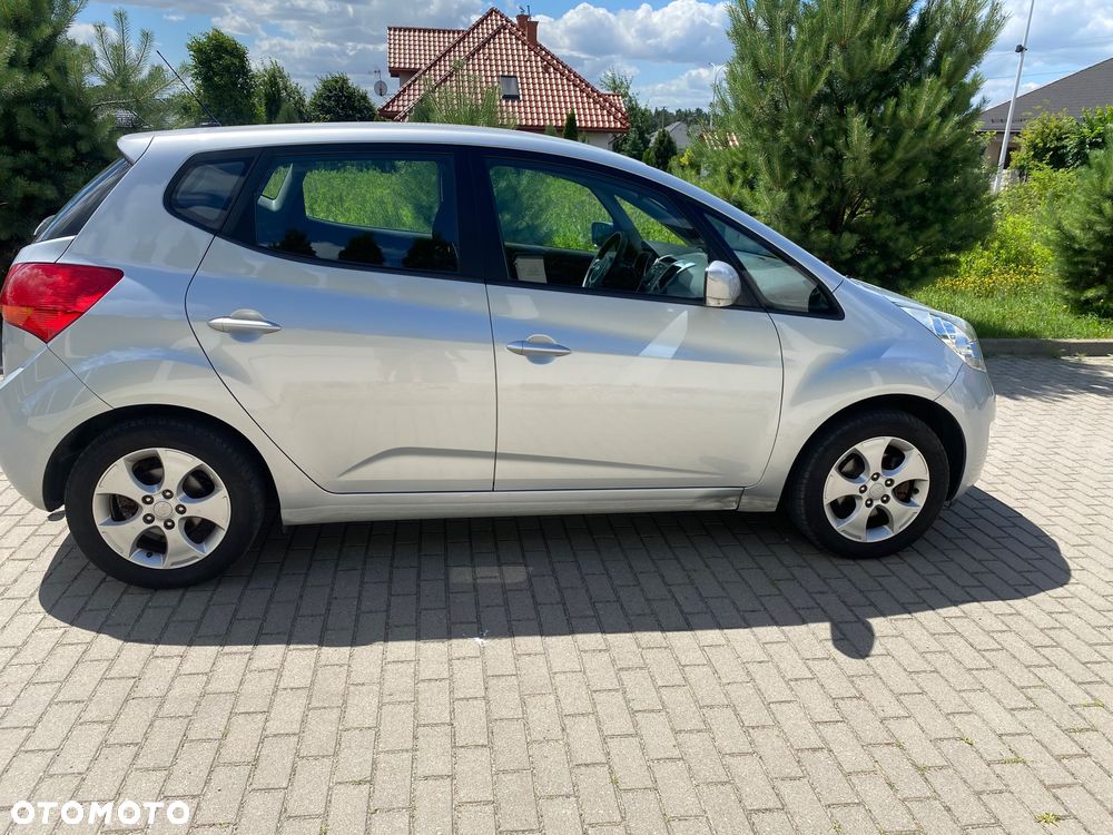 Kia Venga - 6