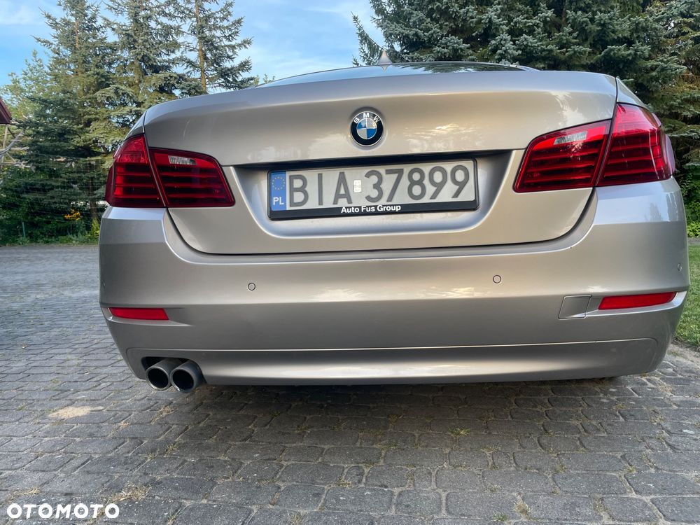 BMW Seria 5 525d Luxury Line - 12