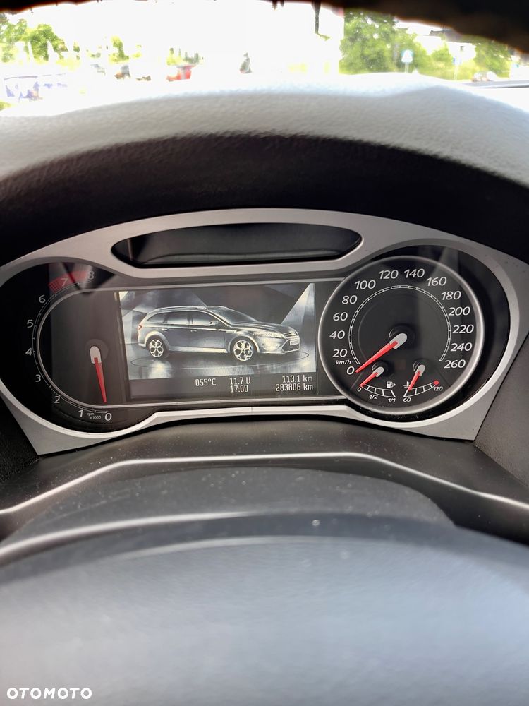 Ford Mondeo 2.0 Ghia - 8