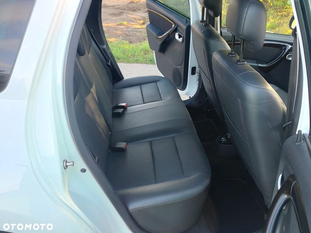 Dacia Duster 1.6 16V 4x2 Prestige - 24
