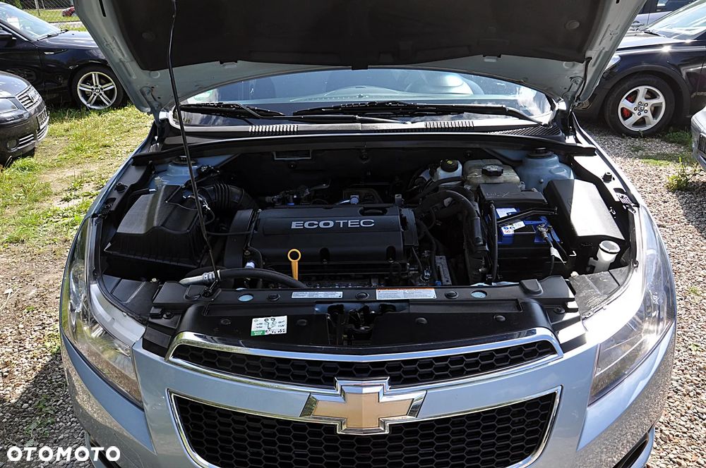 Chevrolet Cruze 1.6 LS+ - 30
