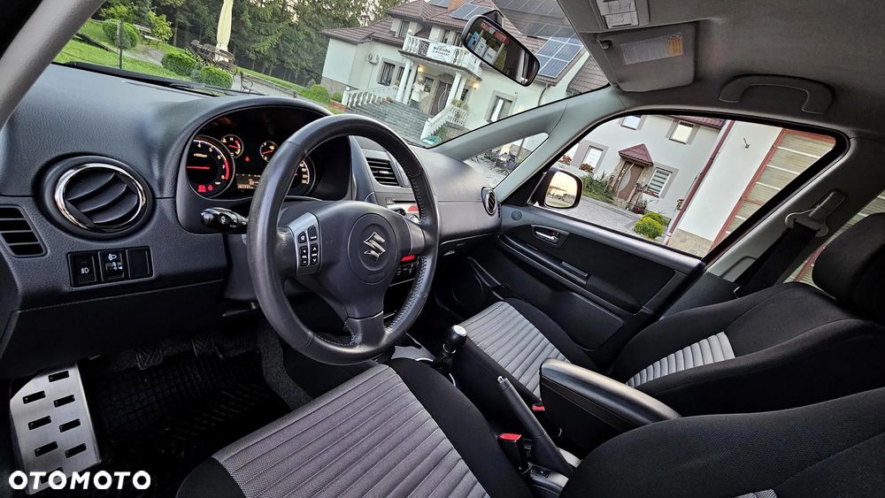 Suzuki SX4 1.6 Premium - 20