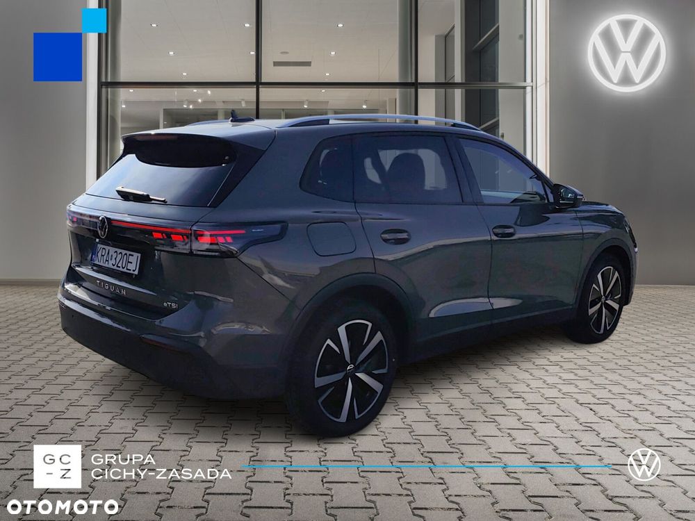 Volkswagen Tiguan - 5