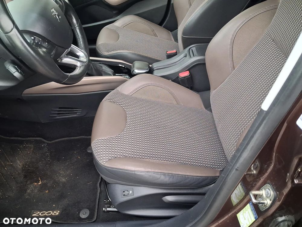 Peugeot 2008 120 VTI Allure - 12