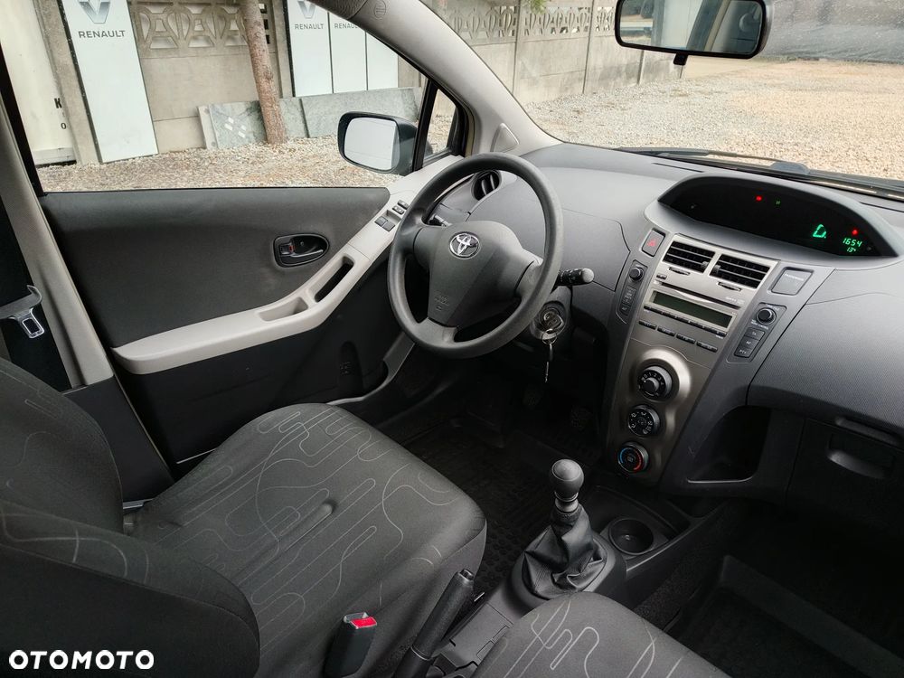 Toyota Yaris 1.33 VVT-i Comfort - 8