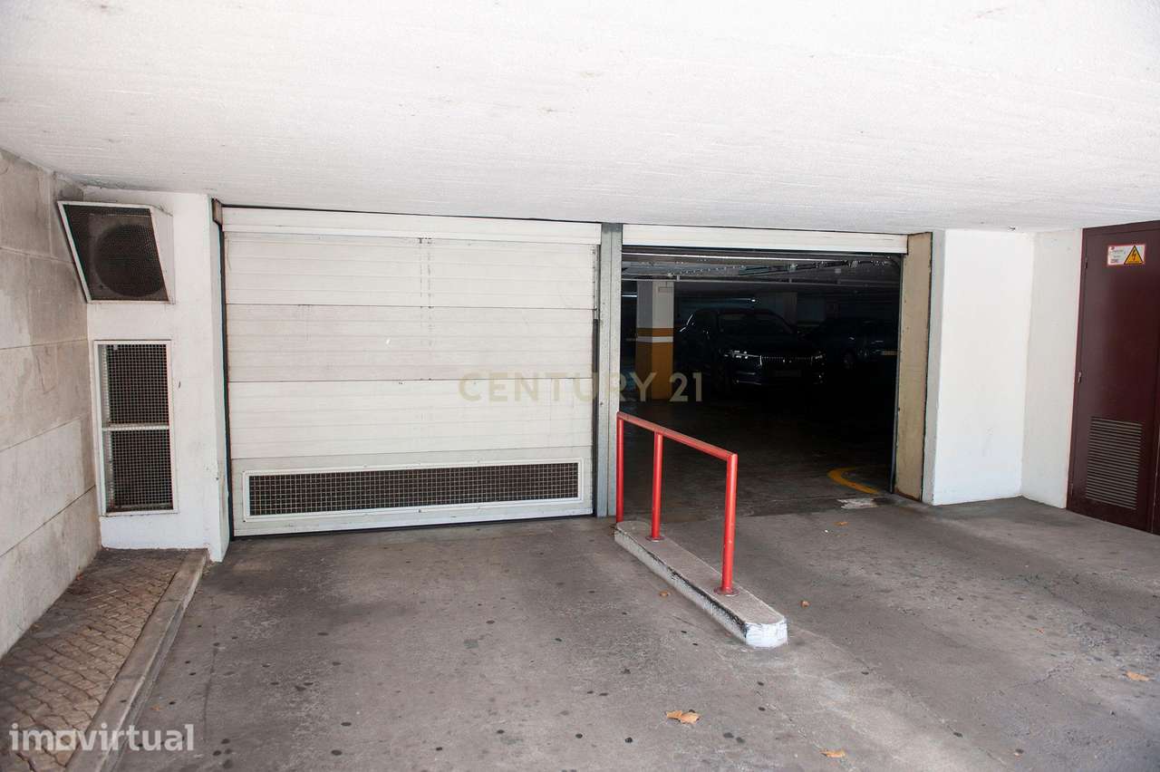 Lugar de Garagem em Zona Premium de Miraflores - Grande imagem: 3/6