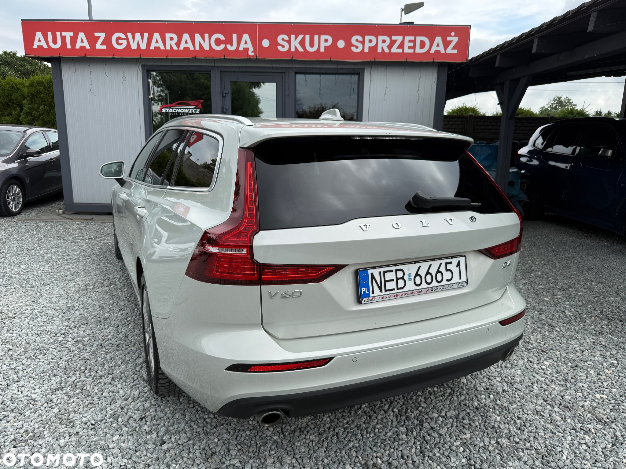 Volvo V60 D4 AWD Momentum Pro - 26