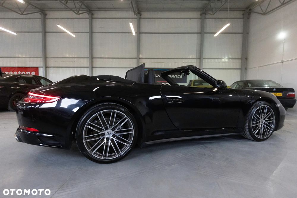 Porsche 911 Carrera 4 Cabriolet PDK - 20