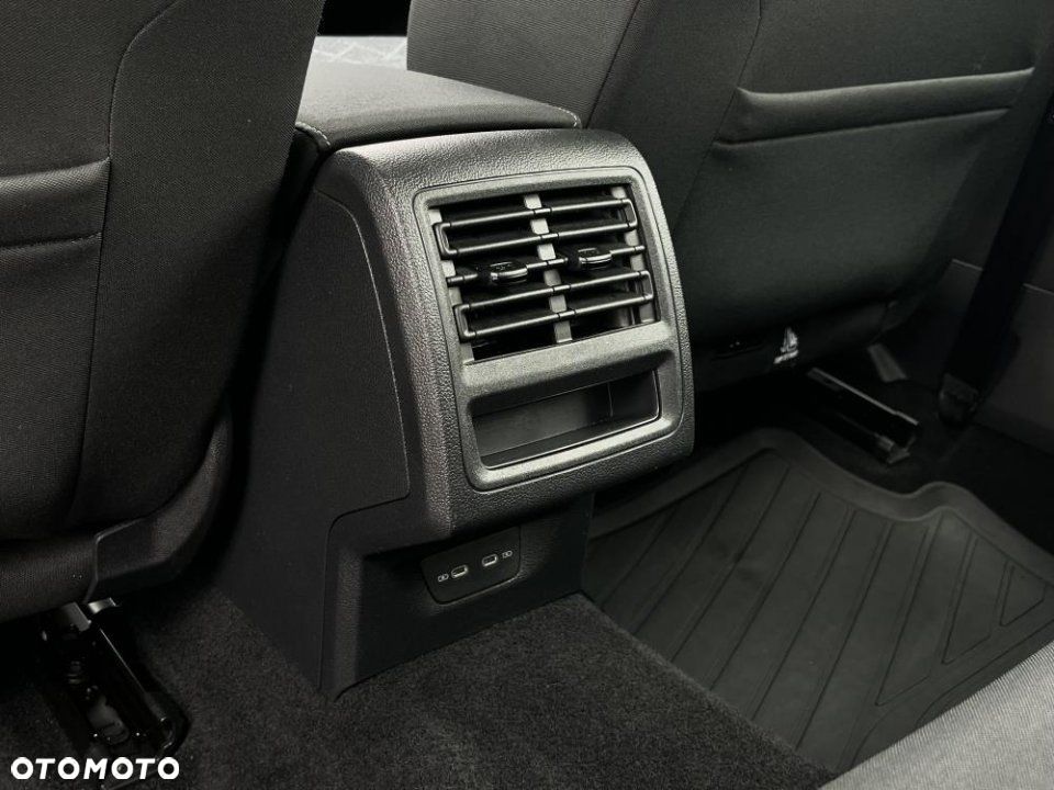 Volkswagen Golf - 14