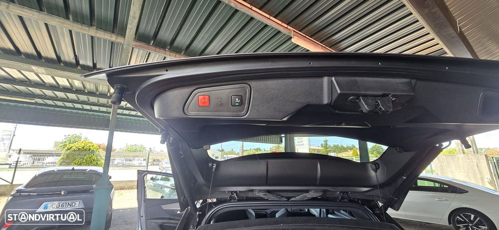 Peugeot 3008 1.6 Hybrid4 GT Pack e-EAT8 - 35