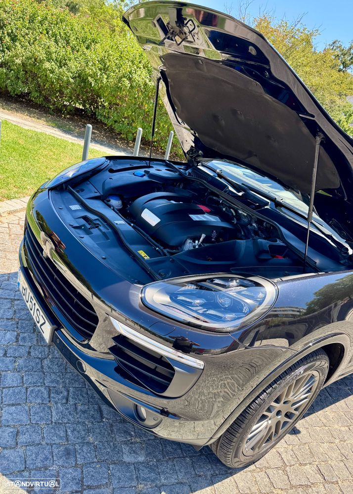 Porsche Cayenne S E-Hybrid - 12
