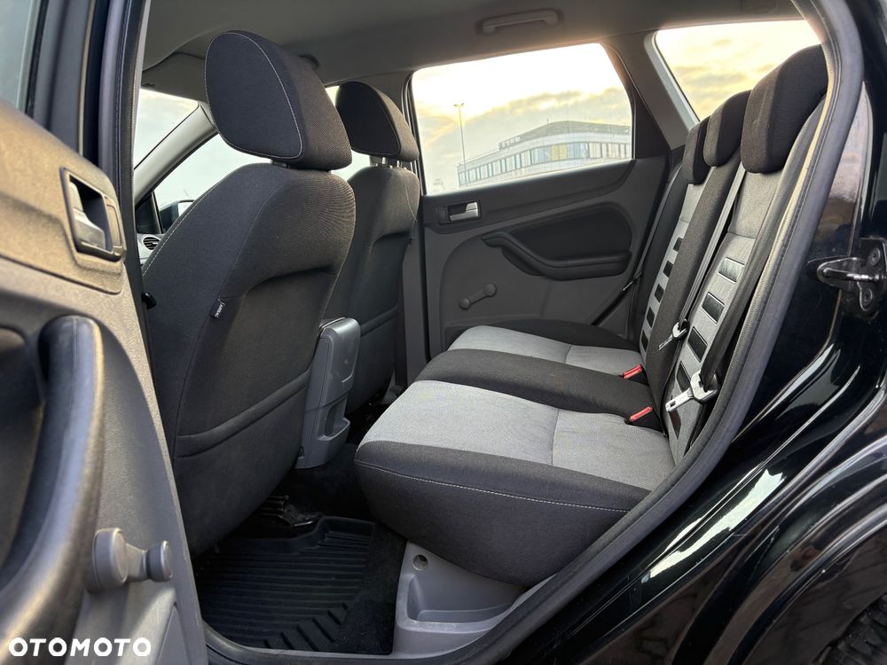 Ford Focus 1.8 Black Magic - 15