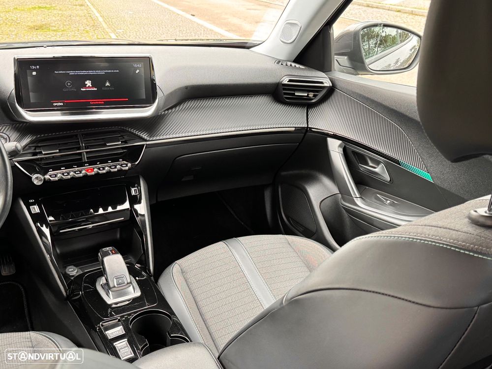 Peugeot 2008 PureTech 130 EAT8 Allure - 14