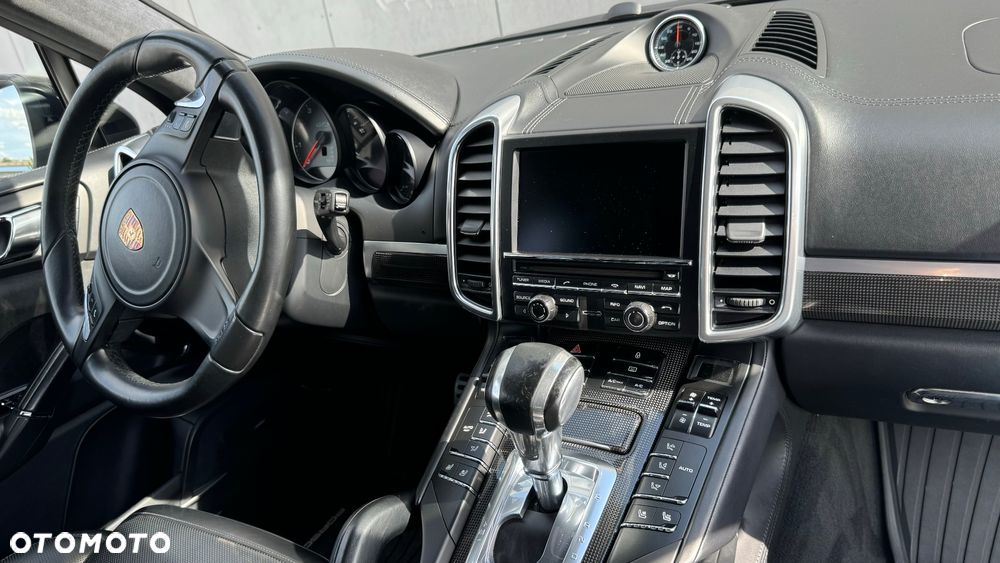 Porsche Cayenne GTS - 6