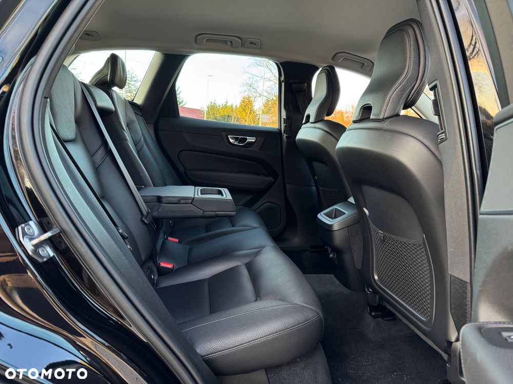 Volvo XC 60 D3 Momentum Pro - 15