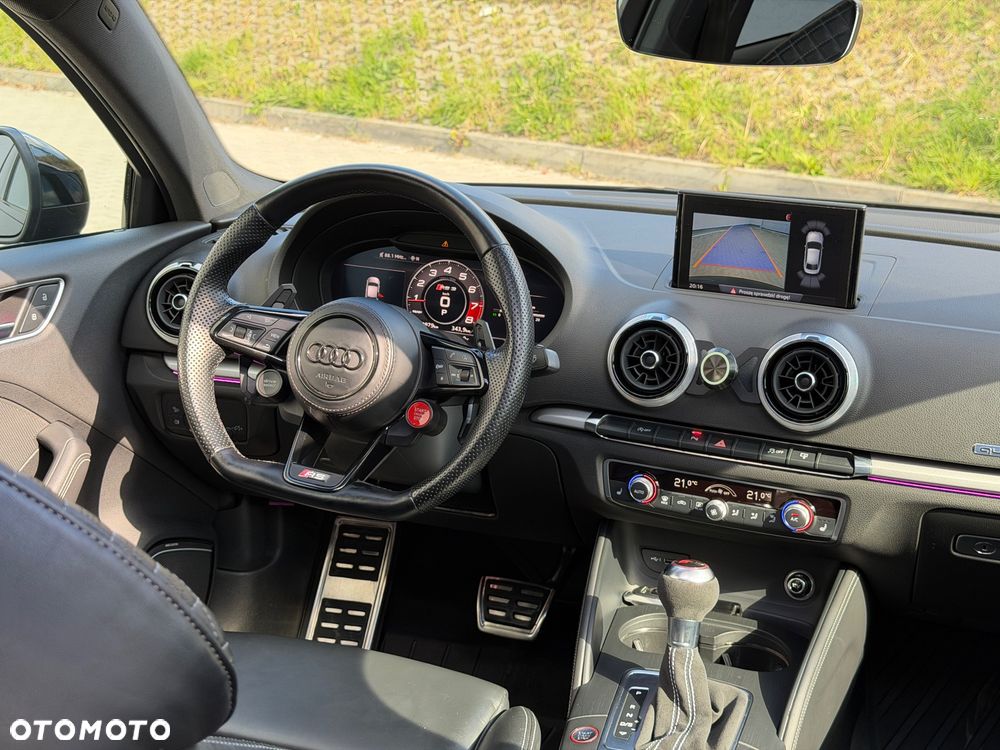 Audi S3 Limousine S tronic - 32