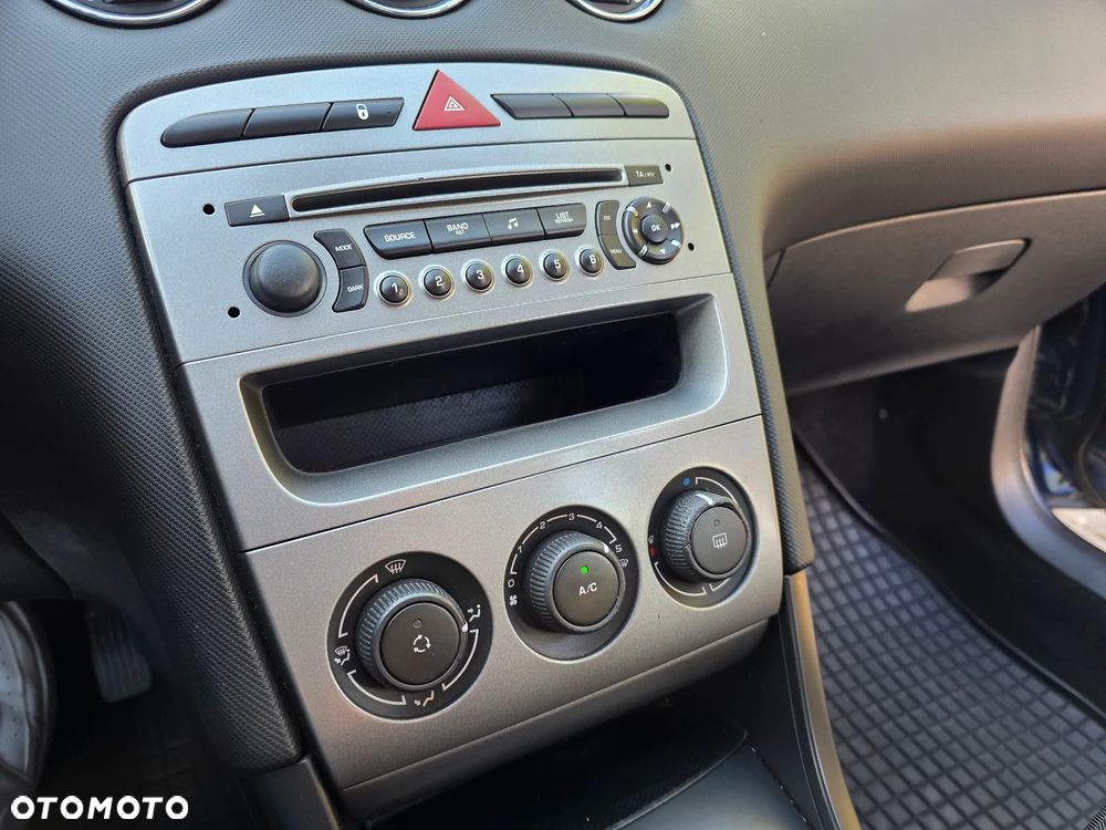 Peugeot 308 1.6 HDi Premium - 14