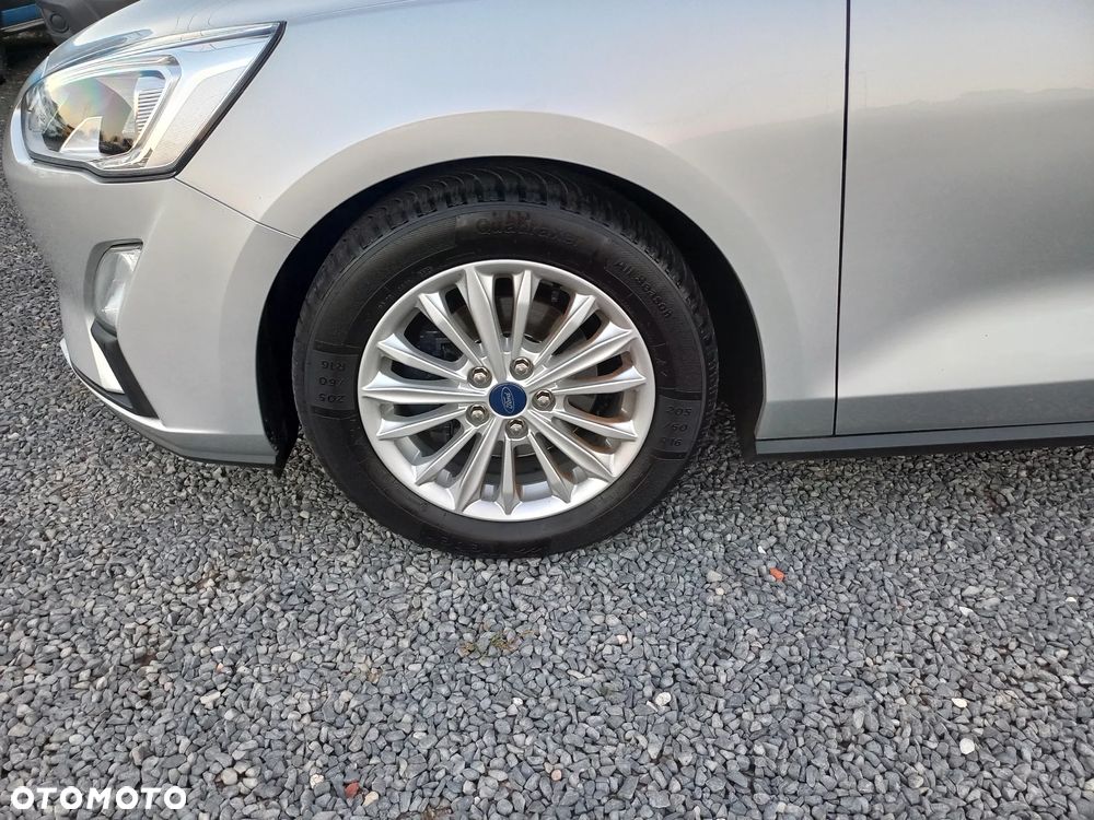 Ford Focus 1.5 EcoBlue Start-Stopp-System TITANIUM - 15