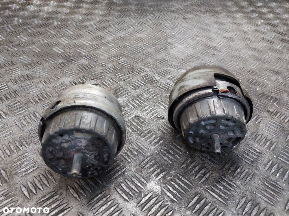 ŁAPA PODUSZKA SILNIKA LEWA PRAWA AUDI A6 C6 2.0 TFSI 4F0199379C 4F0199382C - 2