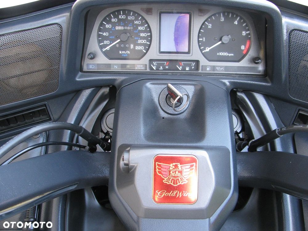 Honda GL - 9