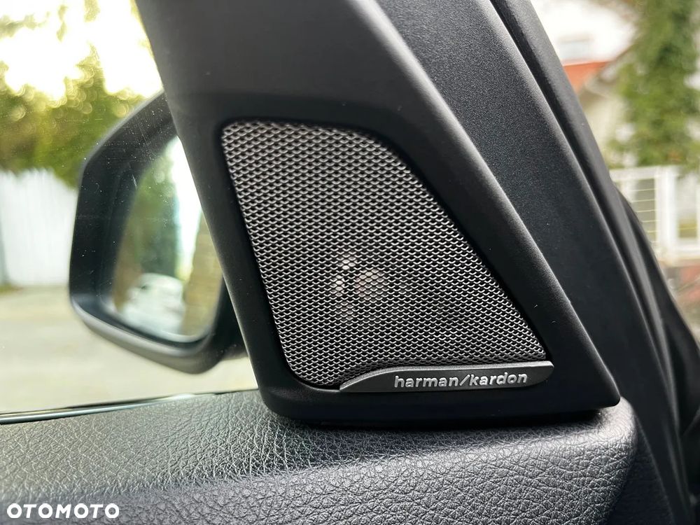 BMW Seria 5 525d xDrive - 9