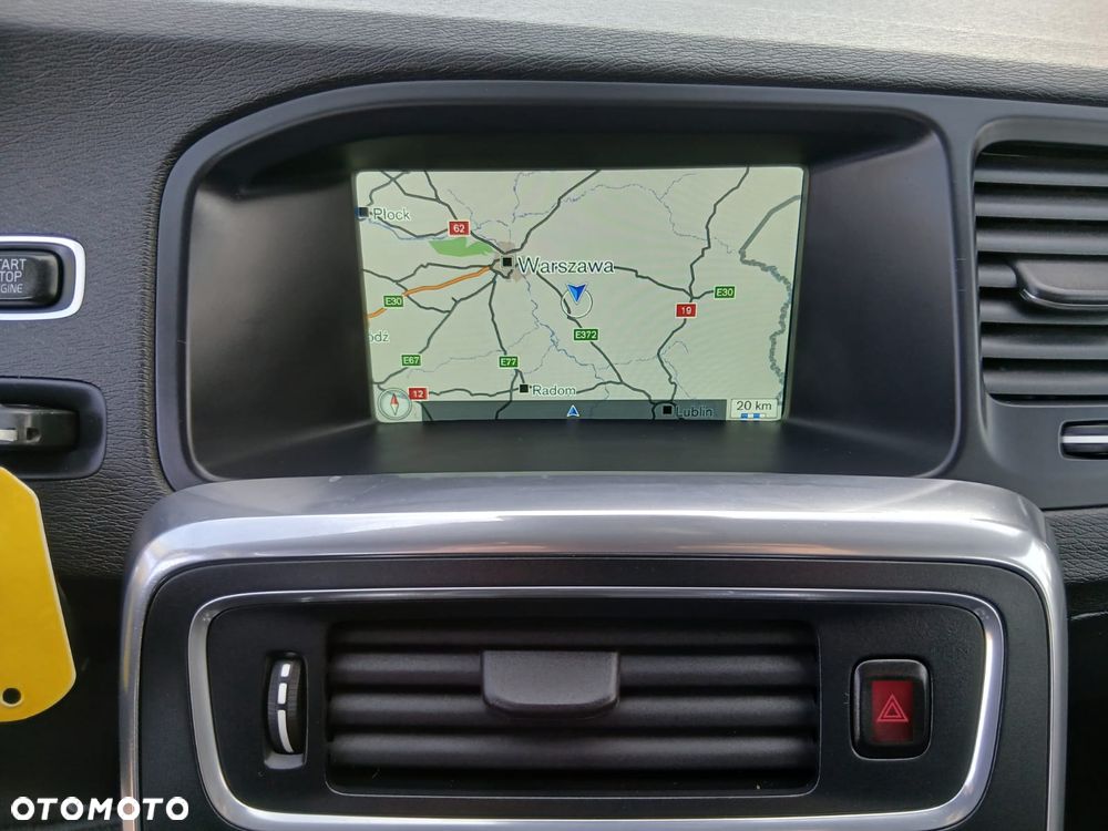 Volvo V60 D3 Summum - 28