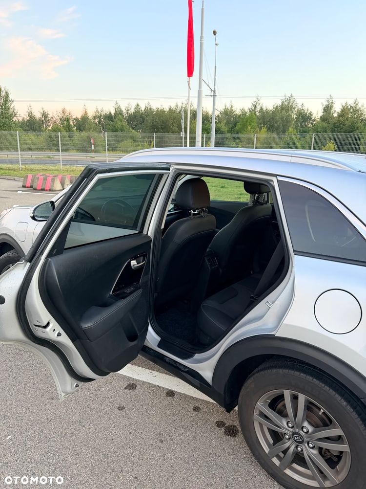 Kia Niro 1.6 GDI Plug-in Hybrid M - 3
