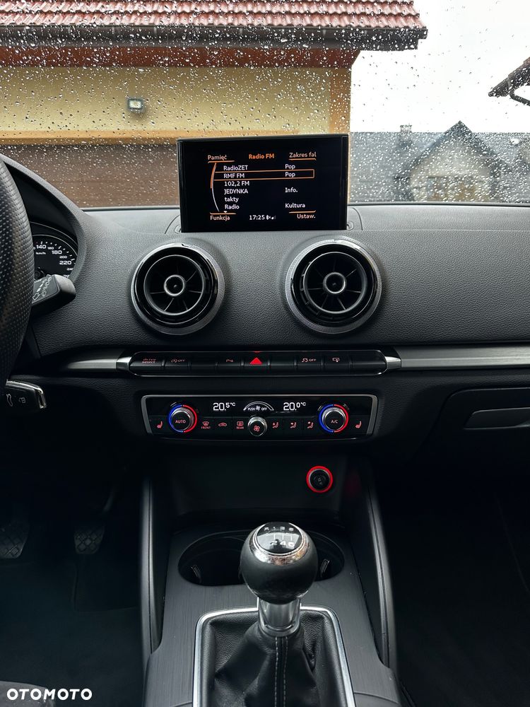 Audi A3 Sportback 2.0 TDI S line Sportpaket - 17