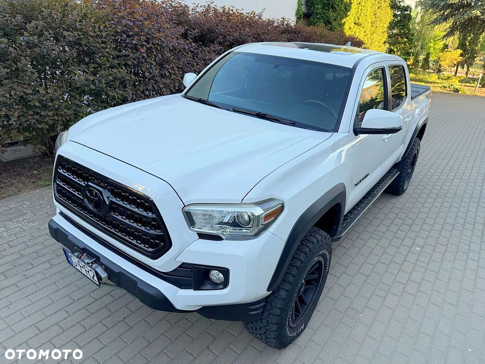 Toyota Tacoma - 8