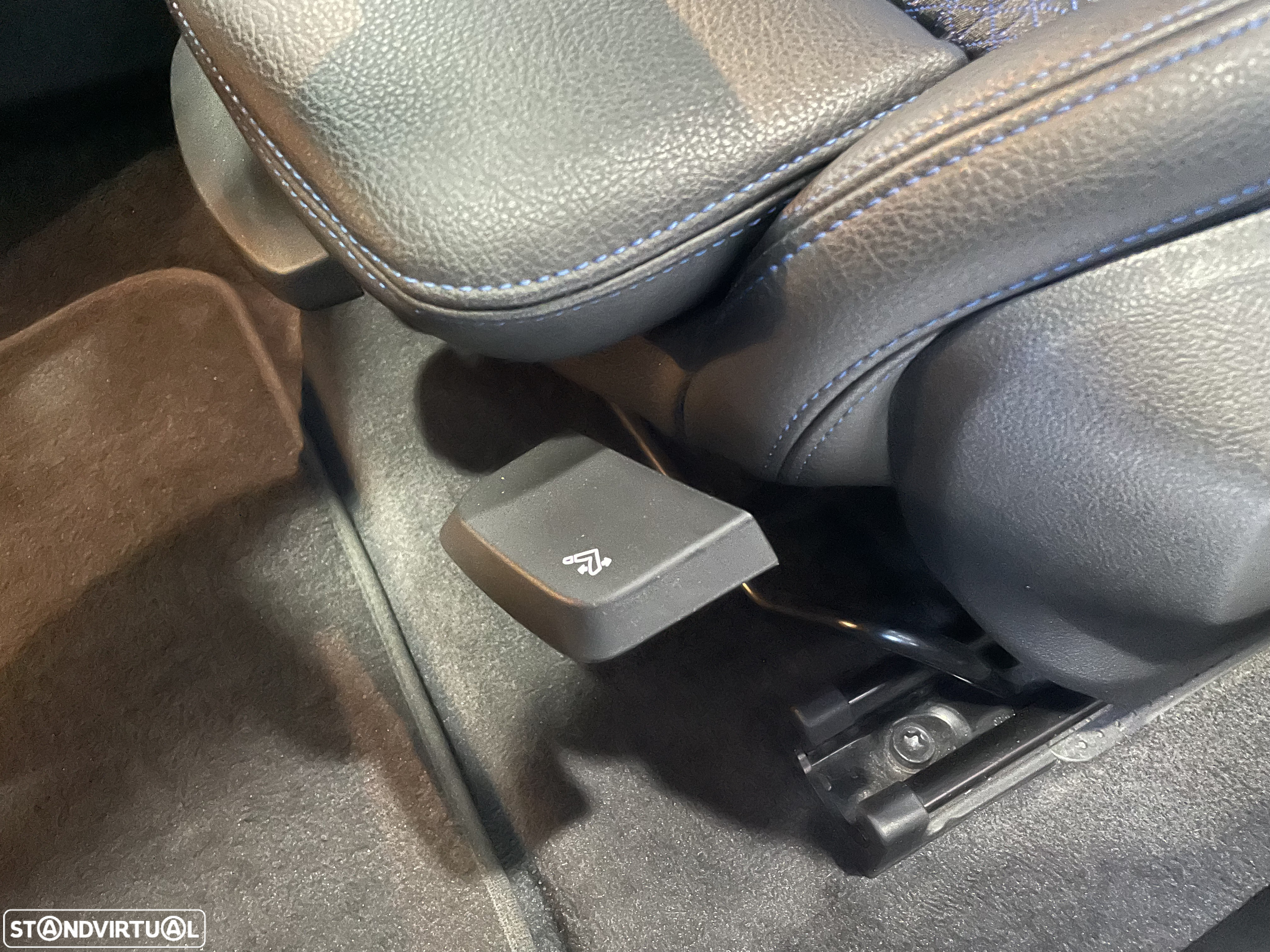 BMW 116 d Pack Desportivo M - 41