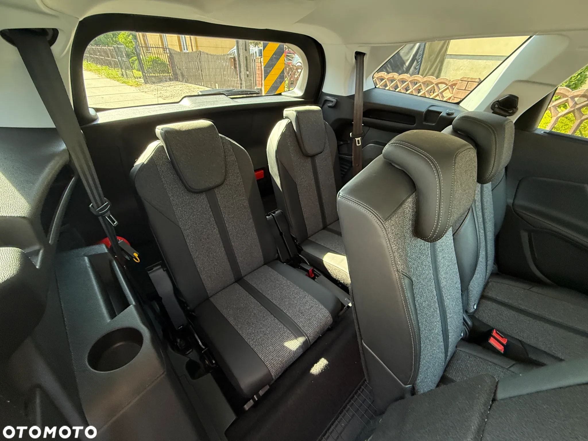 Peugeot 5008 1.5 BlueHDI Allure S&S - 29