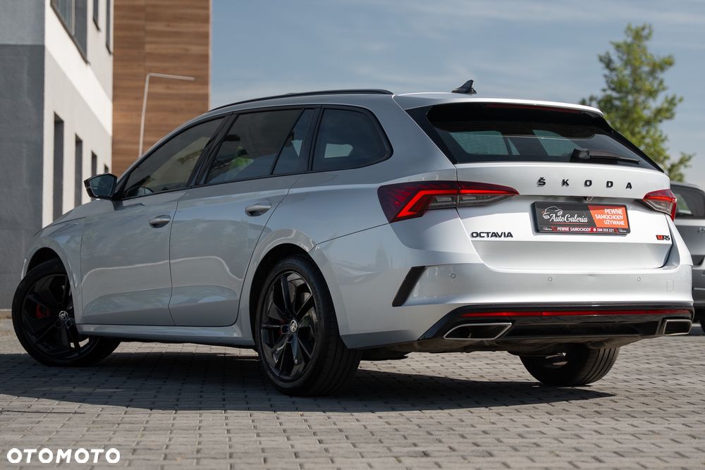 Skoda Octavia 2.0 TSI DSG RS - 16