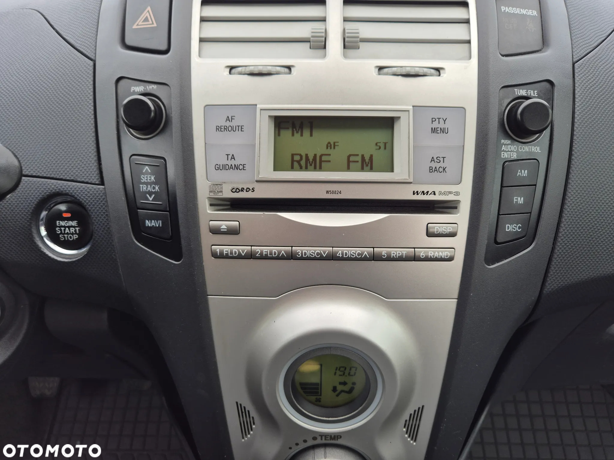 Toyota Yaris 1.3 Luna Premium - 21
