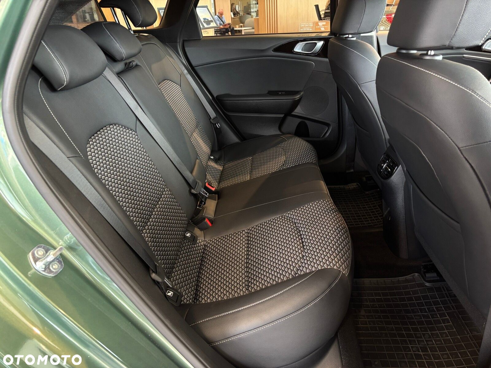 Kia Ceed - 16