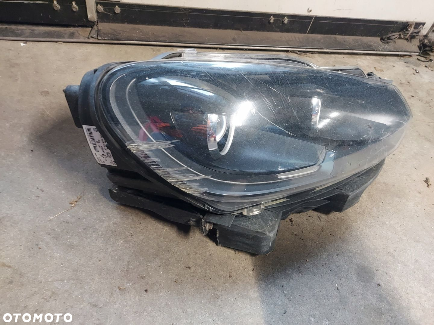 LAMPA PRZÓD PRAWA BI-XENON CZARNA VW GOLF 6 VI R20 08-12 5K1941752E - 2