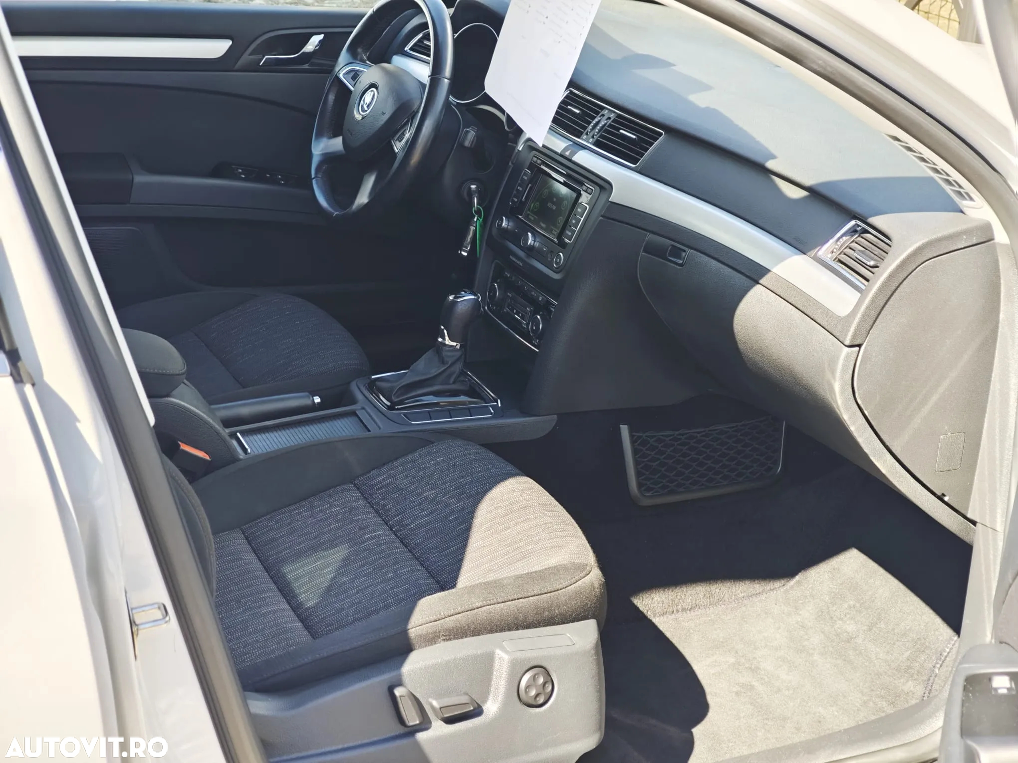 Skoda Superb 2.0 TDI DSG Elegance - 8