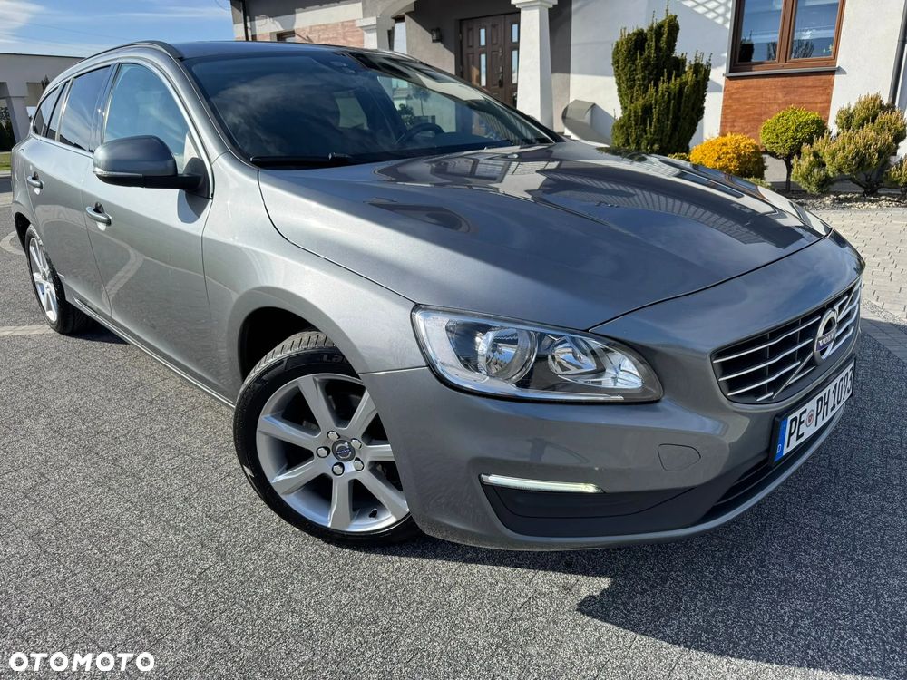 Volvo V60 D2 Geartronic Momentum - 1